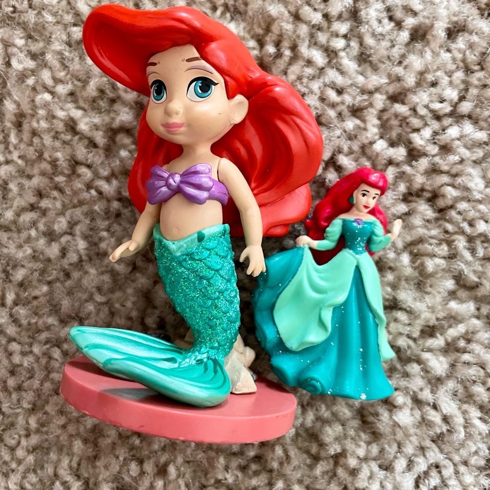 Disney Ariel Figurine Set Red and Green - 2 small figurines